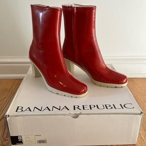 Banana republic - red patent leather heeled boots - sz 8